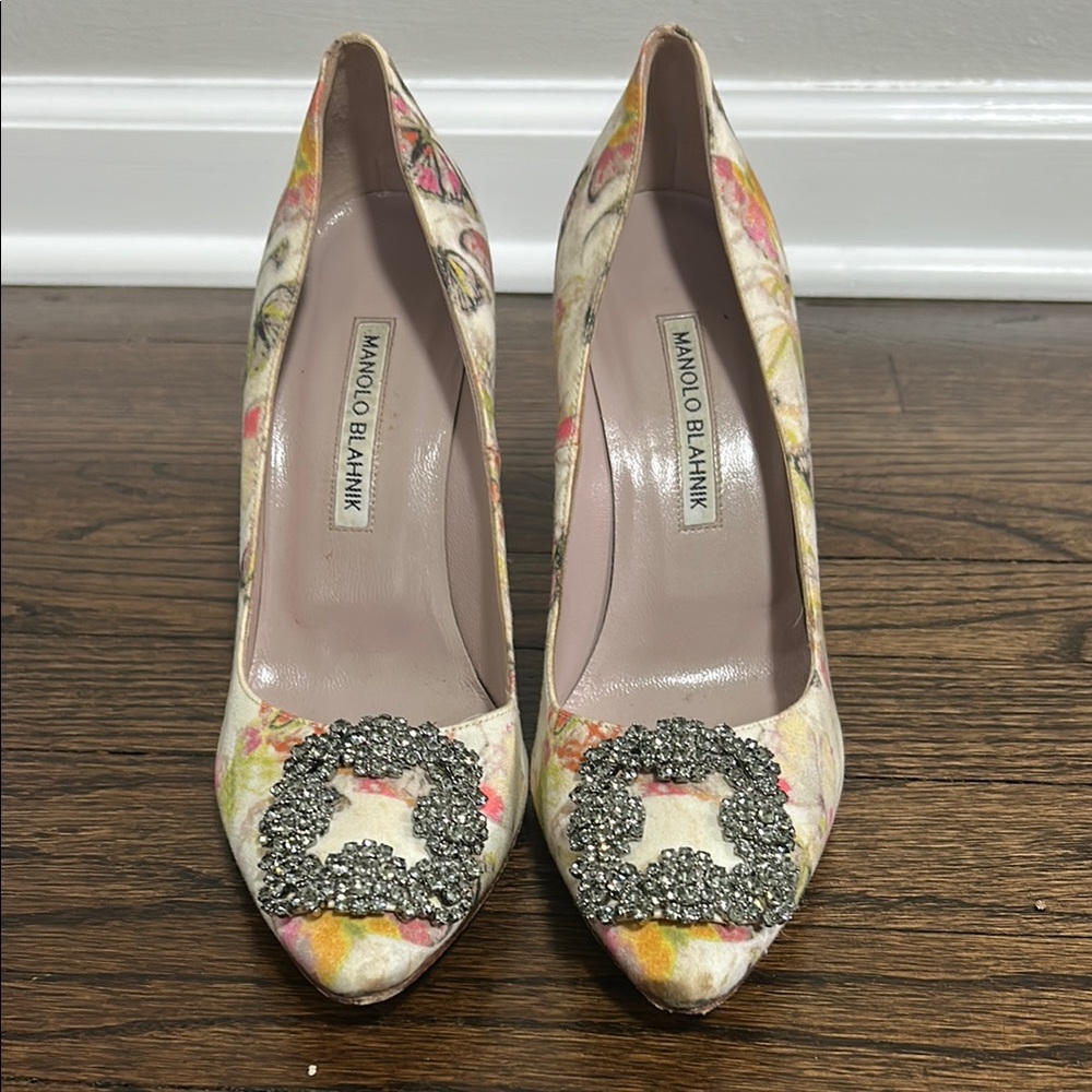 Manolo Blahnik Cream and Pink Heels with Elegant Embellishments